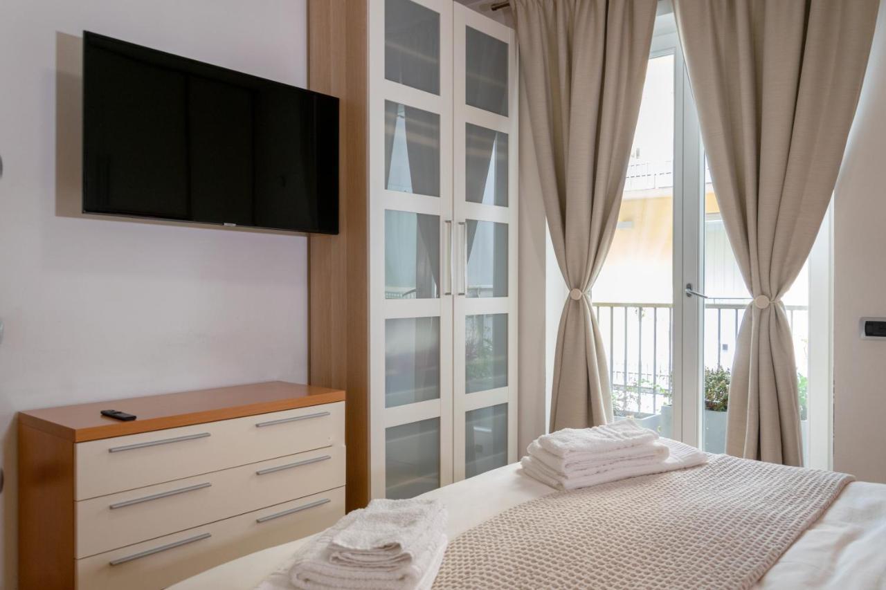 Riva Central Apartment - Free Parking Exterior photo